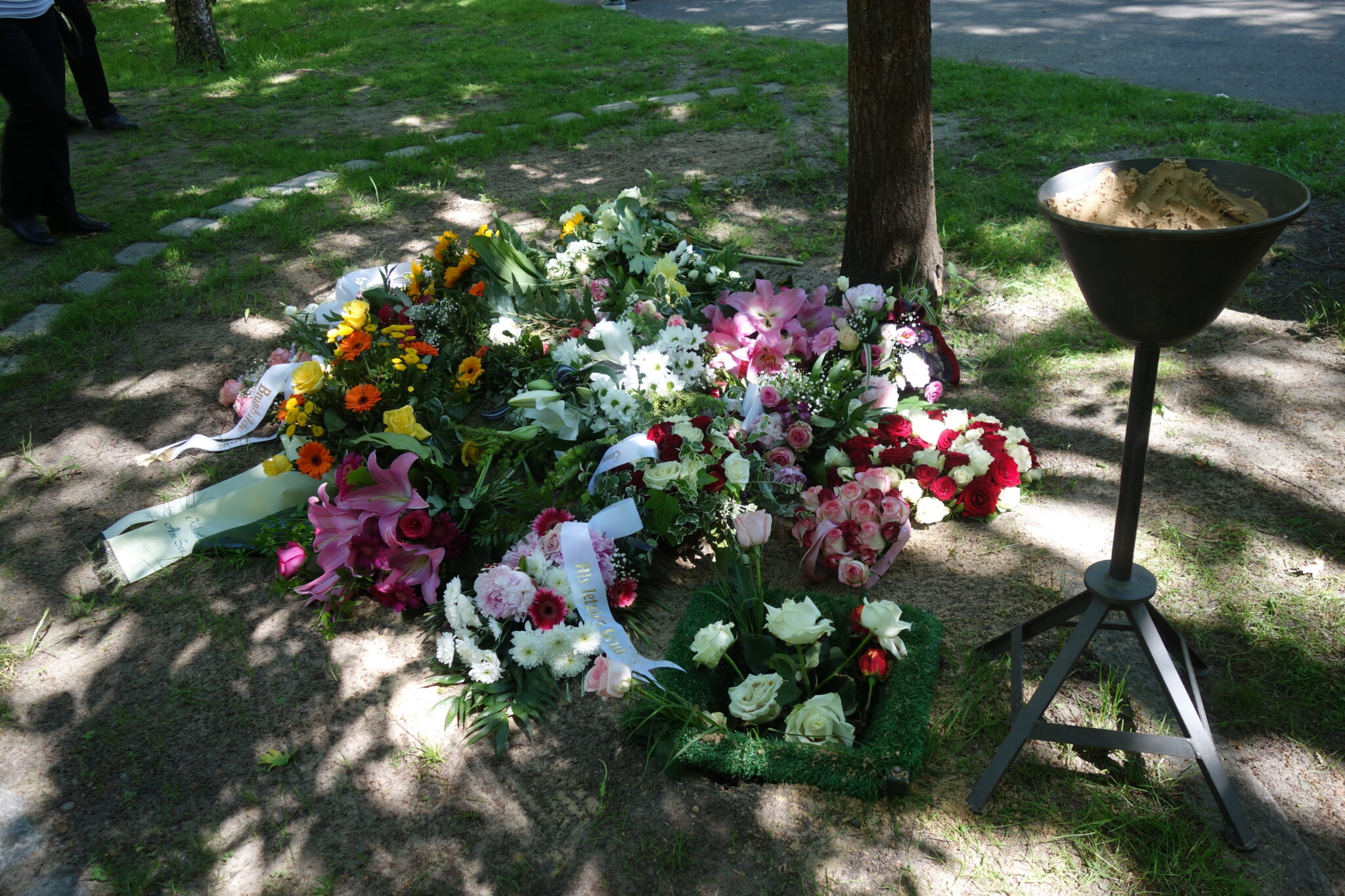 Ablauf einer Urnenbeisetzung - Firmament Bestattungen